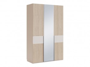 Шкаф трехдверный с зеркалом Беатрис мод.8 и мод.10.4 в Чебаркуле - chebarkul.mebel74.com | фото
